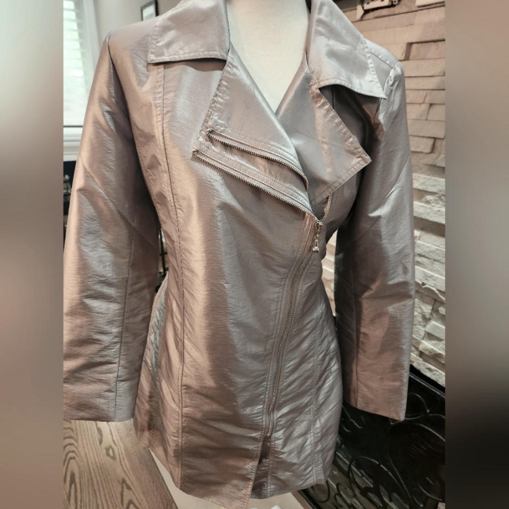 NWOT Dennis Basso silver trench coat. Size Small. Very dressy/formal or casual